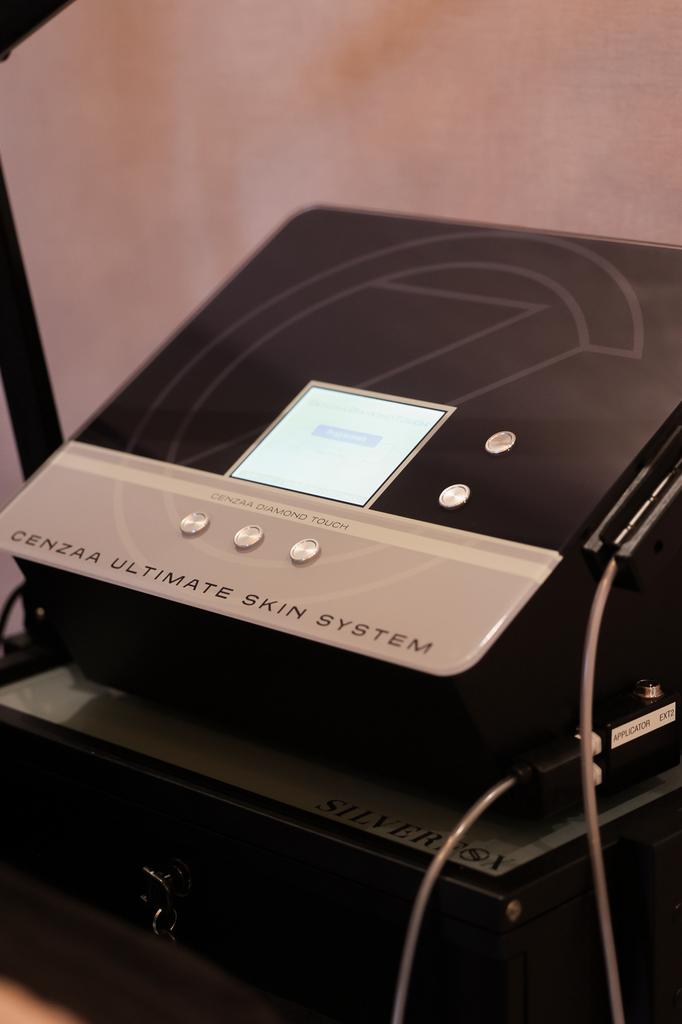 Cenzaa Diamond Touch, Ophalen, Zo goed als nieuw, Gehele gezicht