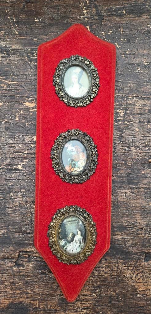 Brocante wandornament met drie ovale fotolijstjes, Ophalen of Verzenden