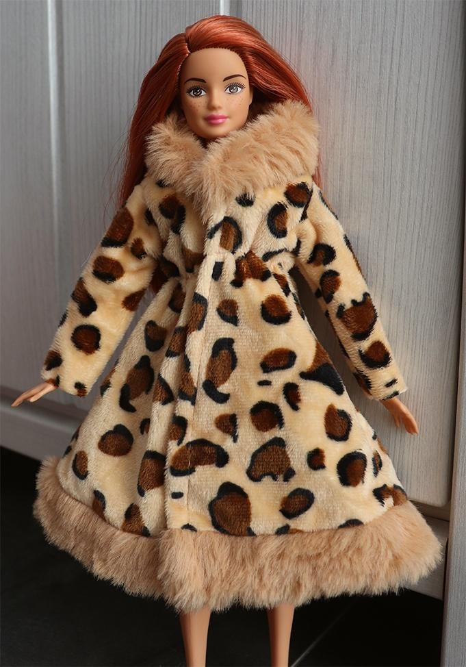 Barbie kleding nieuw - Lange winter jas bont luipaard bruin, Ophalen of Verzenden, Nieuw, Barbie