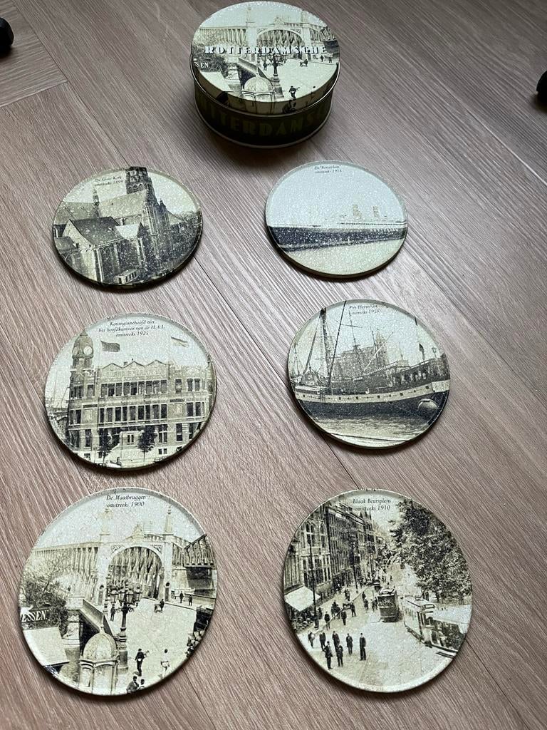 Rotterdamse Onderzetters - 6 stuks met kurk, Huis en Inrichting, Ophalen of Verzenden, Zo goed als nieuw, Glas of Kopje