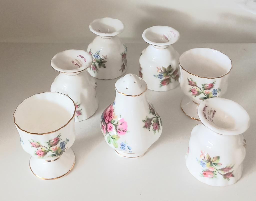 royal Albert moss rose eierdopjes met zoutstrooier, Ophalen of Verzenden