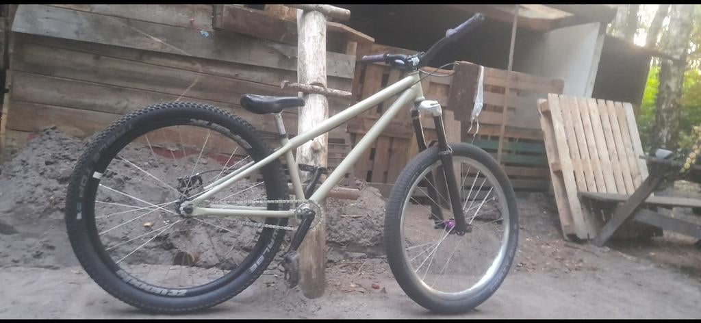 Dmr sect pro dirtjump frame, 24 inch of meer, Gebruikt, Aluminium, Ophalen of Verzenden