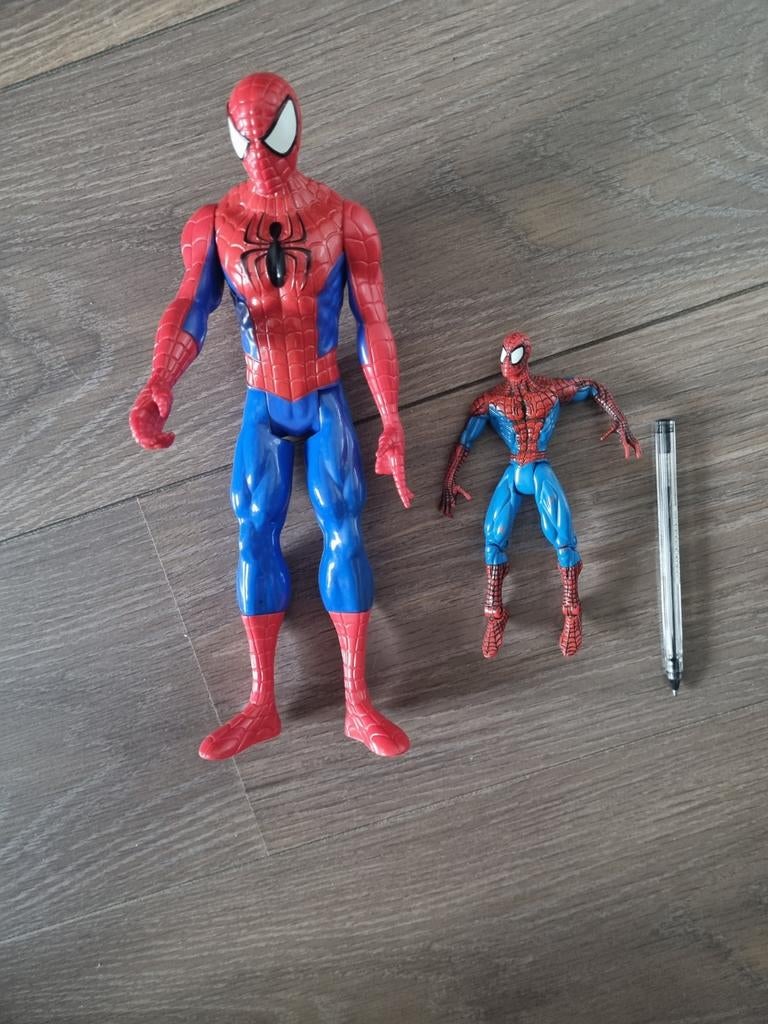 Spiderman groot en klein, Ophalen of Verzenden, Beeldje of Figuurtje