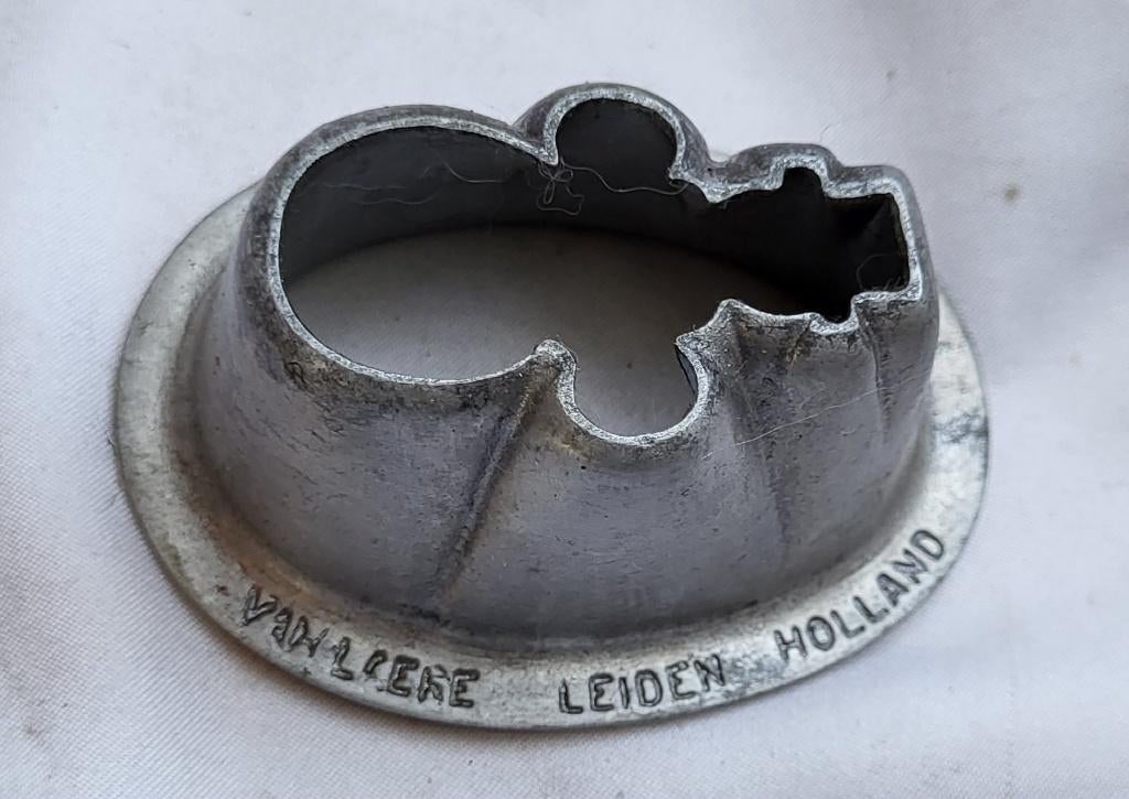 Oude marsepeinvorm: SNEEUWPOP (Van Laere Leiden), Ophalen of Verzenden