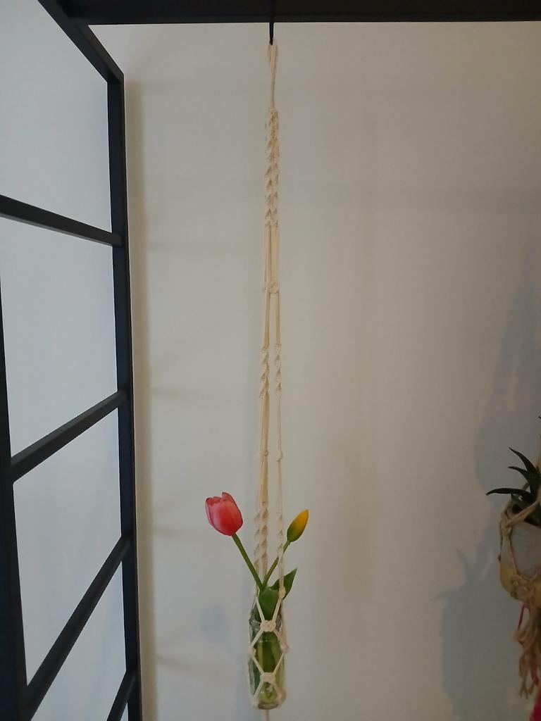 Handgemaakte macramé plantenhanger voor klein vaasje, Ophalen of Verzenden