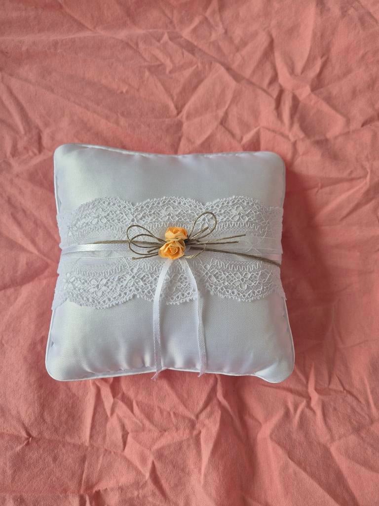 Ringkussentje, Ophalen, Zo goed als nieuw, Accessoires