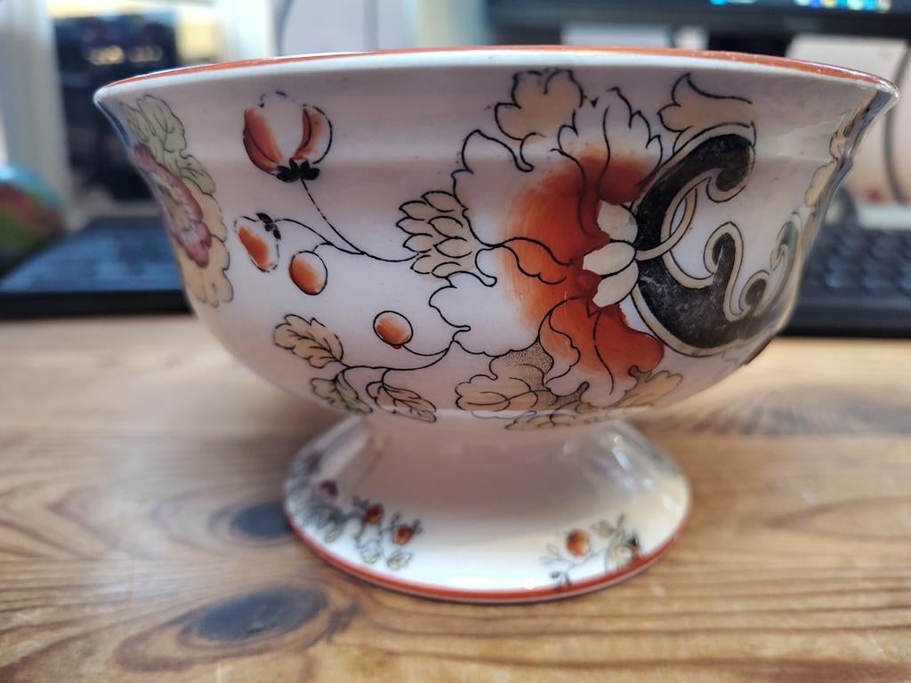 Petrus Regout Maastricht "Pompeia" kastkom., Ophalen of Verzenden