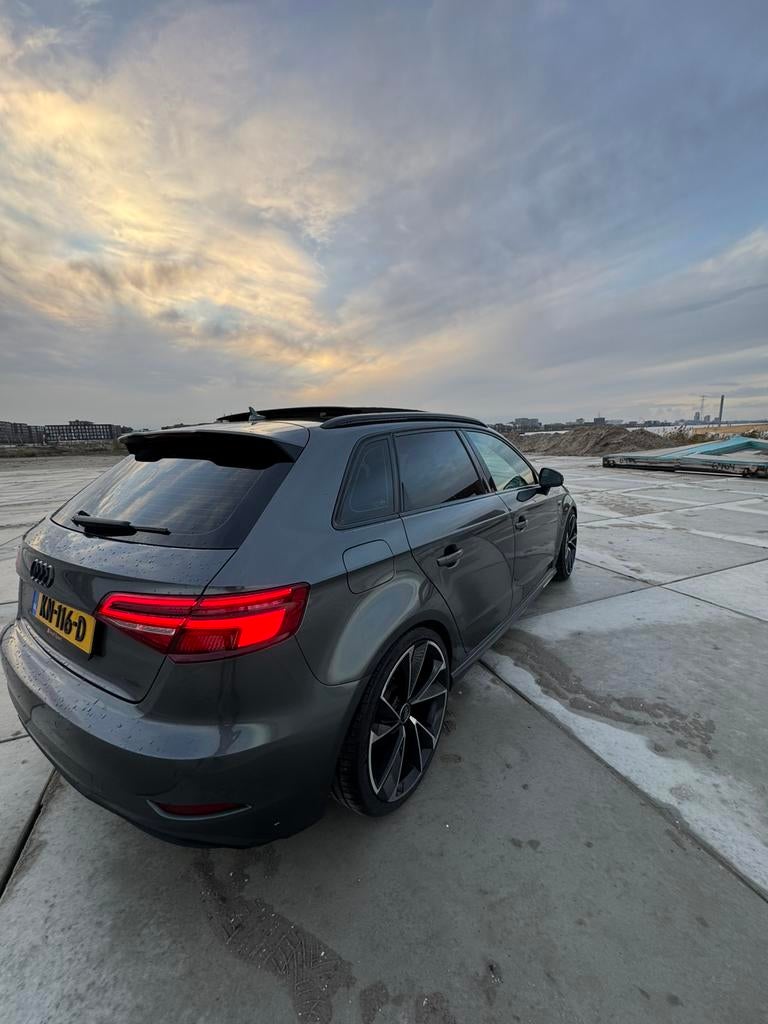 Audi a3 E-tron 1.4 tsi |DEALER OH| RS UITVOERING|3x S |PANO, Auto's, Zwart, 4 cilinders, USB, 285 pk