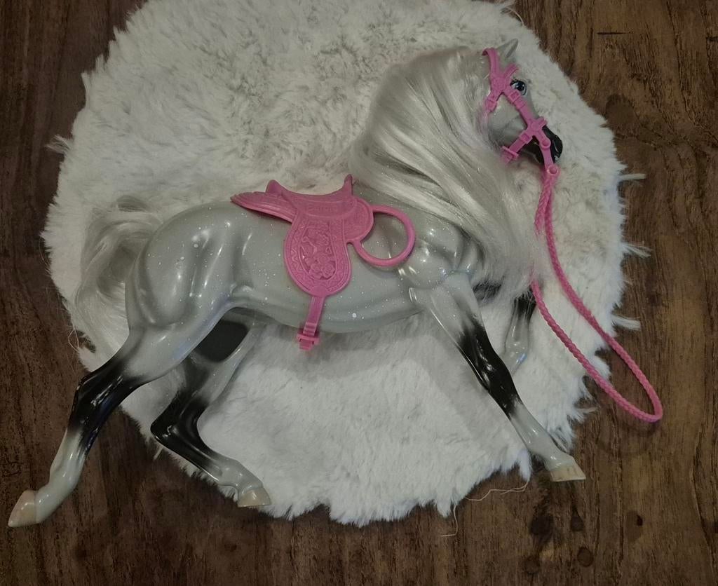 Barbie sparkle beauties pink crystal paard, Kinderen en Baby's, Speelgoed | Poppen, Ophalen of Verzenden, Gebruikt, Barbie