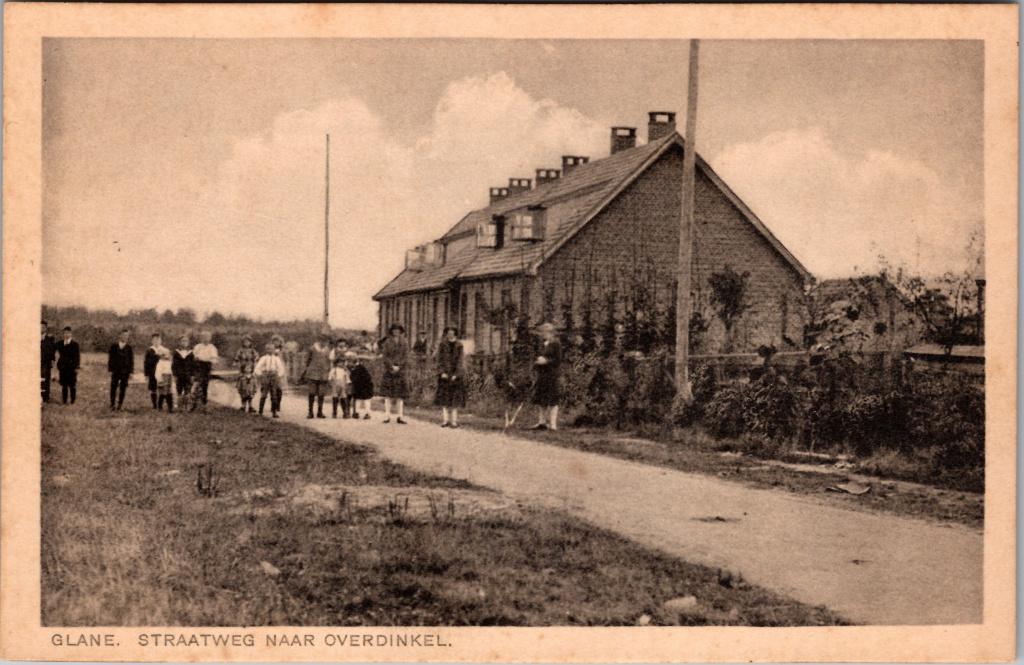 Ansichtkaart: Glane, straatweg naar Overdinkel, Verzamelen, Ansichtkaarten | Nederland, Verzenden, 1920 tot 1940, Ongelopen, Overijssel