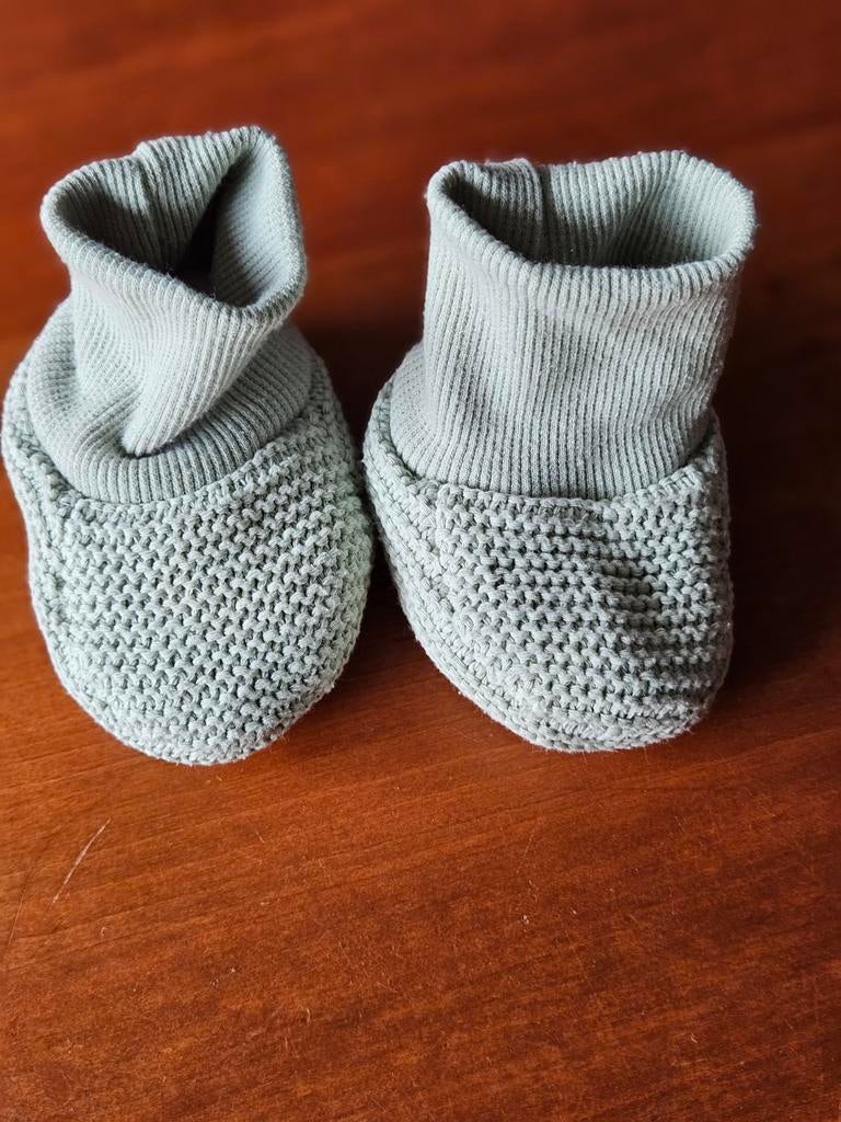 Hema slofjes en sokjes 0-3 maanden, Slofjes, Jongetje of Meisje, Ophalen of Verzenden, Zo goed als nieuw