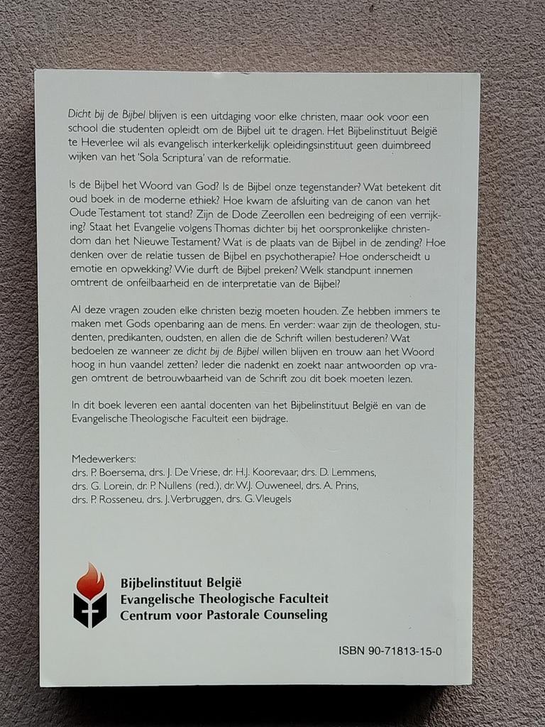 Dicht bij de Bijbel - Patrick Nullens (red.), Ophalen of Verzenden, Zo goed als nieuw, Patrick Nullens, Christendom | Katholiek