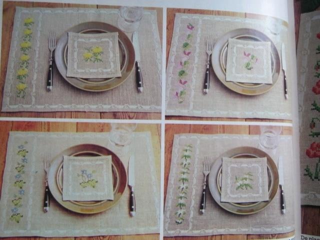 Borduurpatroon 5 x Bloemen op placemat  nr 9547, Verzenden, Nieuw, Handborduren, Patroon