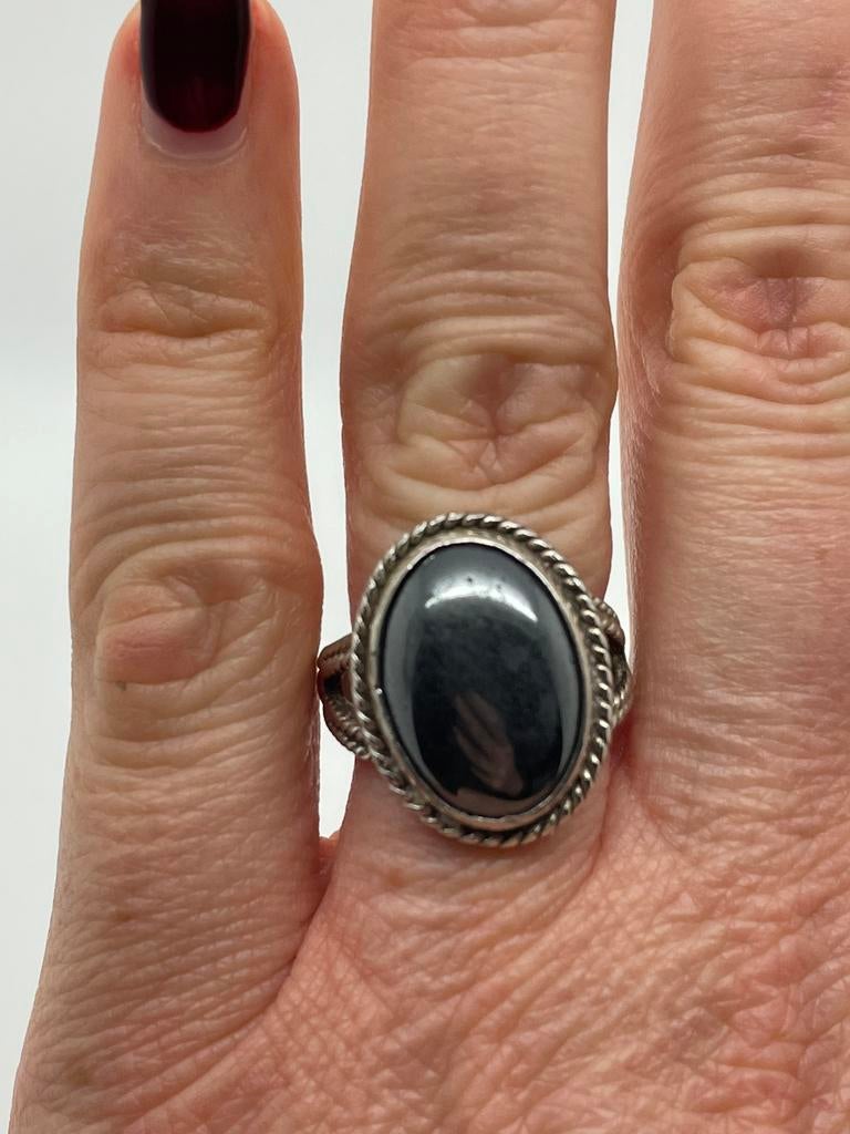 B448 Prachtige zilveren hematiet ring maat 18, Sieraden, Tassen en Uiterlijk, Ringen, 18 tot 19, Ophalen of Verzenden, X, Met edelsteen