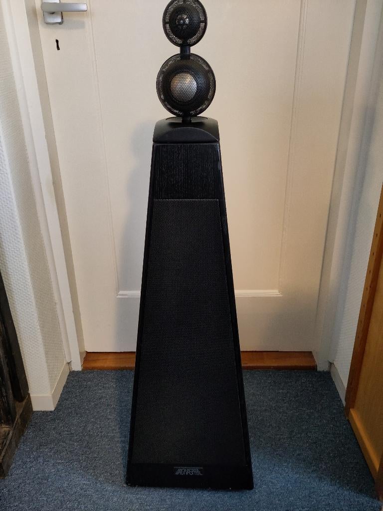 Magnat Magnasphere Beta luidsprekers 1 box goed 1 incompleet, Ophalen, Gebruikt, Magnat, 120 watt of meer