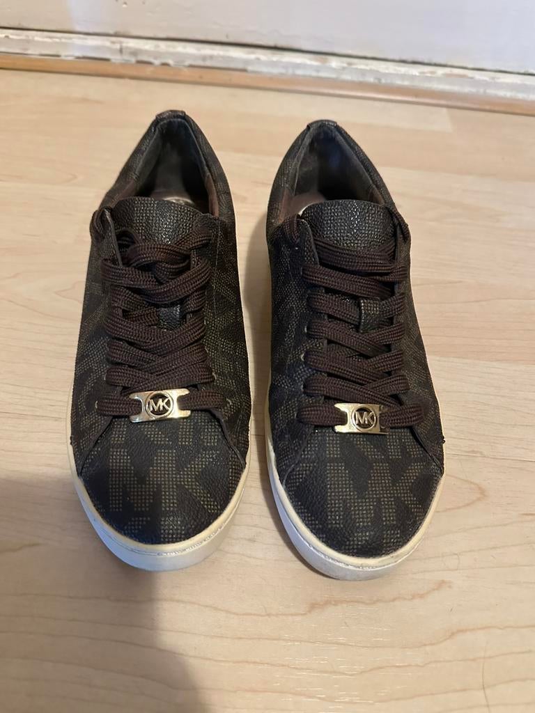 Michael kors sneakers maat 35 bruin, Kleding | Dames, Schoenen, Verzenden, Zo goed als nieuw, Sneakers of Gympen