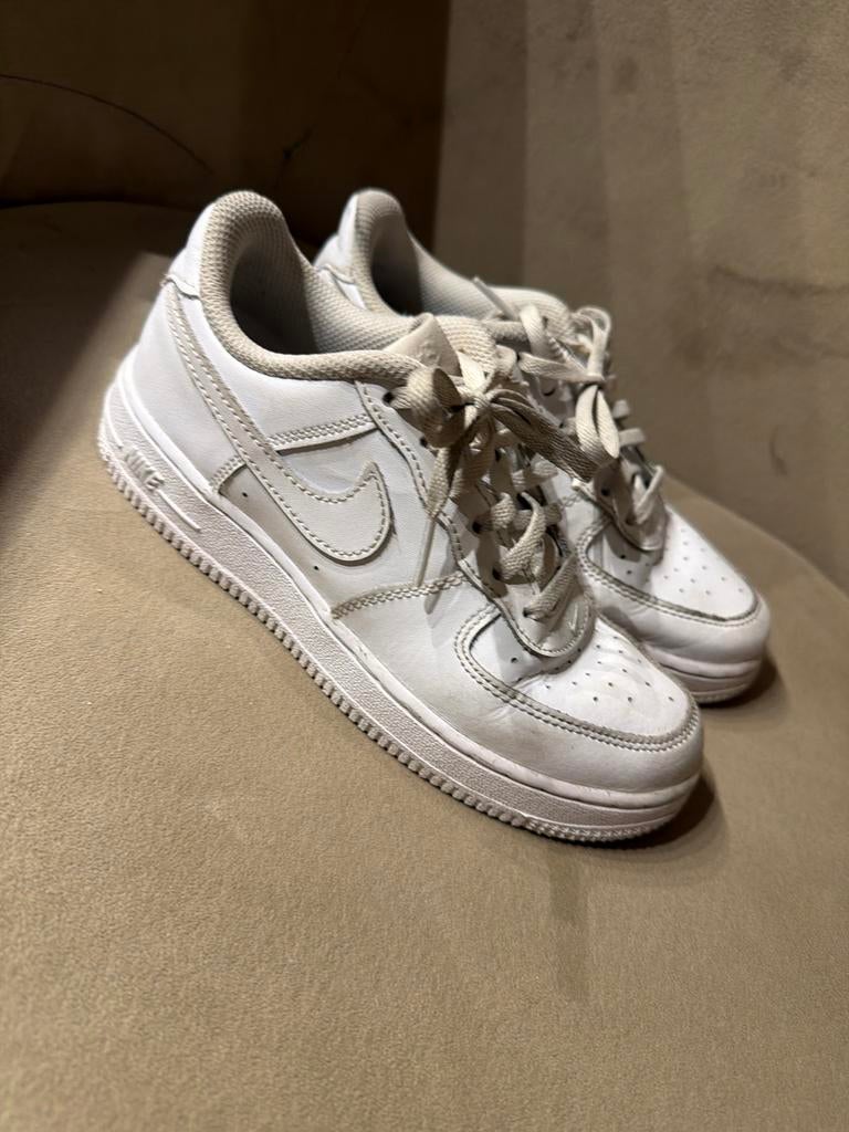 Nike Airforce Kids Maat 33.5, Ophalen of Verzenden, Gebruikt, Jongen of Meisje, Sportschoenen