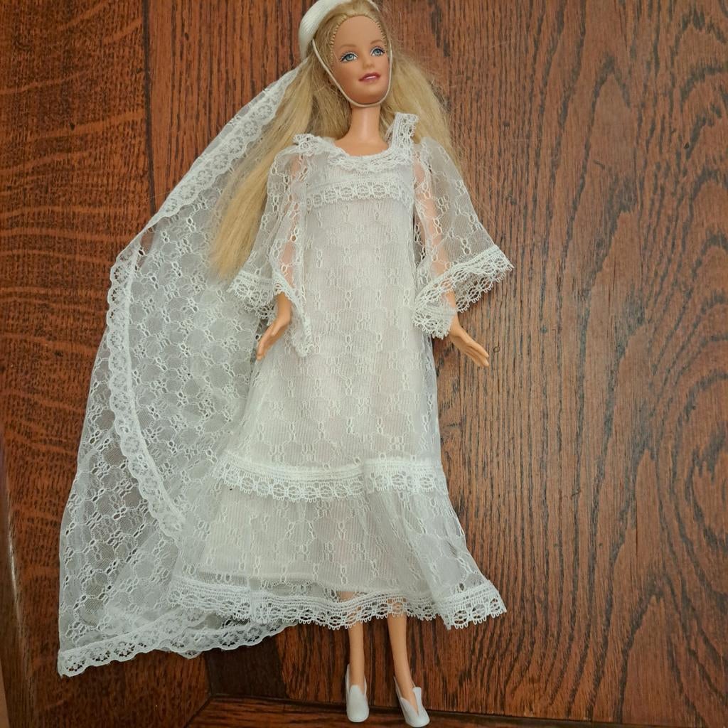 Barbie Bruidspop in Witte Jurk, Verzamelen, Poppen, Ophalen of Verzenden, Zo goed als nieuw