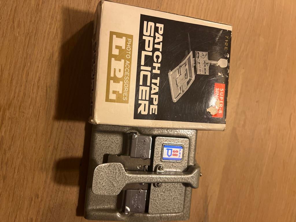 LPL Patch Tape Splicer - 8mm Film Knipper, Audio, Tv en Foto, Fotografie | Doka Toebehoren, Ophalen of Verzenden, Gebruikt, Doka-onderdelen