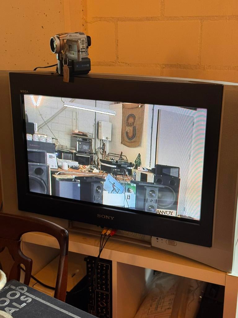 SONY KV-28FQ86B 28inch CRT  TV / Gaming Monitor, Ophalen, Zo goed als nieuw, 50 Hz, Sony