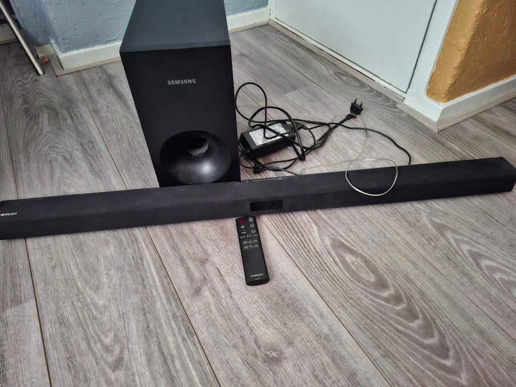 Samsung Soundbar HW-J355 met Subwoofer, Ophalen of Verzenden, Met externe subwoofer, Gebruikt