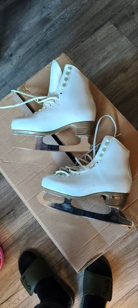 Kunstschaatsen wit maat 38, Ophalen of Verzenden