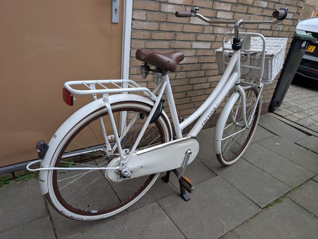 Mooie parelmoer witte Cortina U4 met 4 versnellingen en led, 53 tot 56 cm, Versnellingen, Zo goed als nieuw, Ophalen