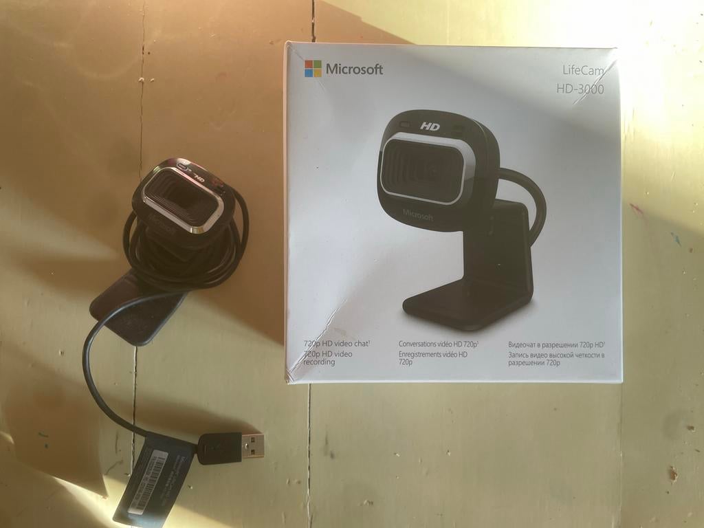 Microsoft LifeCam HD-3000 Webcam, Computers en Software, Webcams, Ophalen of Verzenden, Zo goed als nieuw, Windows, Monitorclip