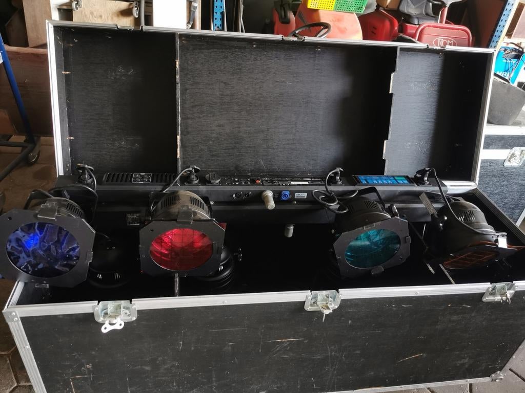 Par 56 DMX Bar met 8x Par56 300W lampen, Muziek en Instrumenten, Ophalen