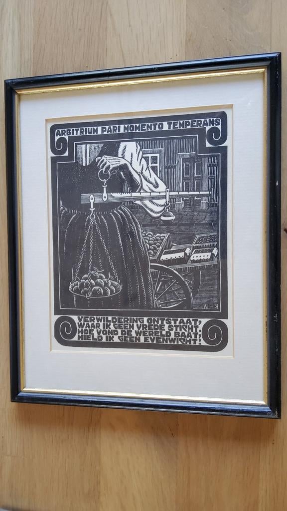 Oude houtsnede Maurits Cornelis Escher getiteld Weegschaal., Ophalen of Verzenden