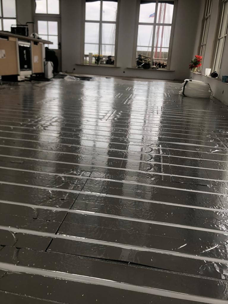 vloerverwarming op houten vloer 25 mm laminaat er over, Overige kleuren, Overige typen, Nieuw, Ophalen of Verzenden