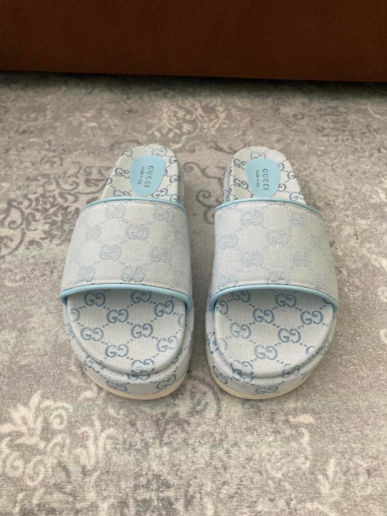 Guccı slippers, Slippers, Blauw, Nieuw, Ophalen of Verzenden