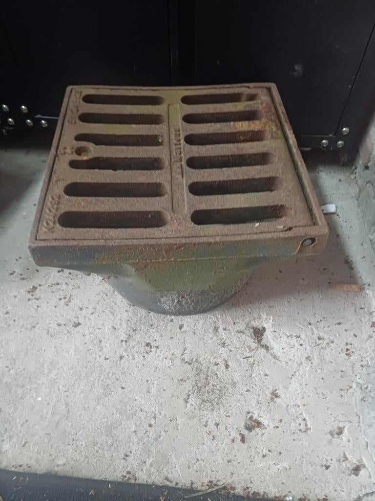 Gietijzeren straatkolk met rooster, Doe-het-zelf en Verbouw, Ophalen, Gebruikt