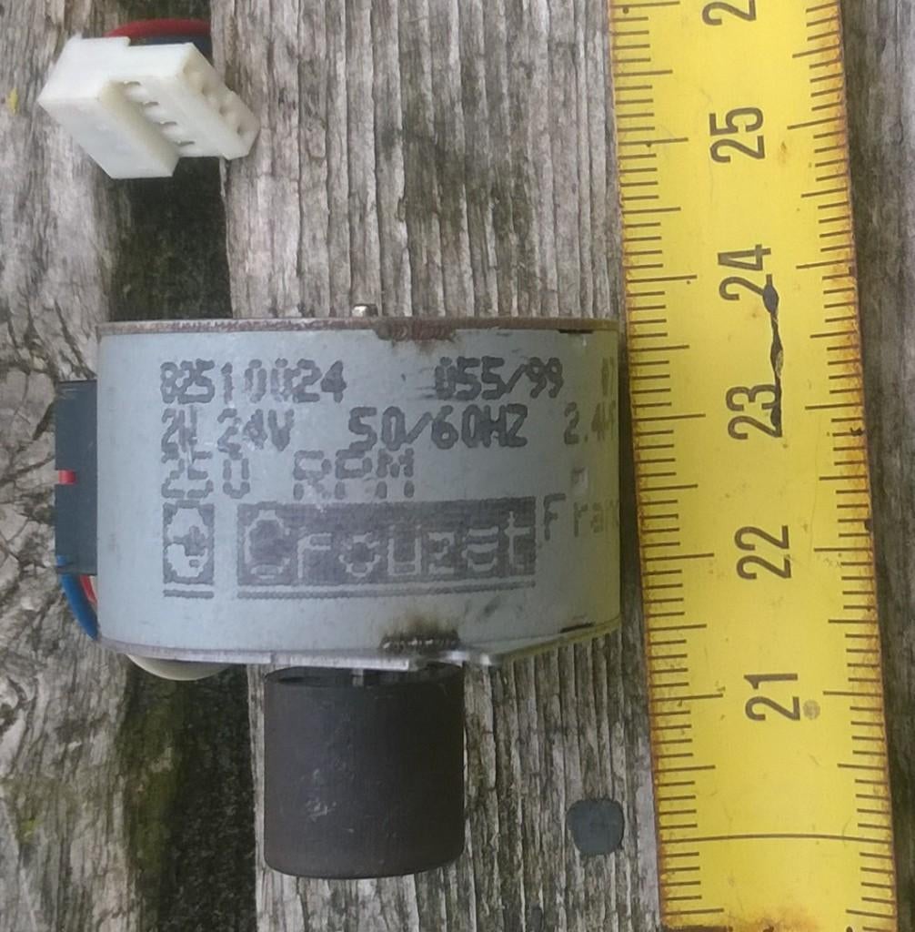 Electromotor, 24 Volt AC 50/60 Hz 250 rpm 2 Watt, Gebruikt, Ophalen of Verzenden, Nb, Crouzet