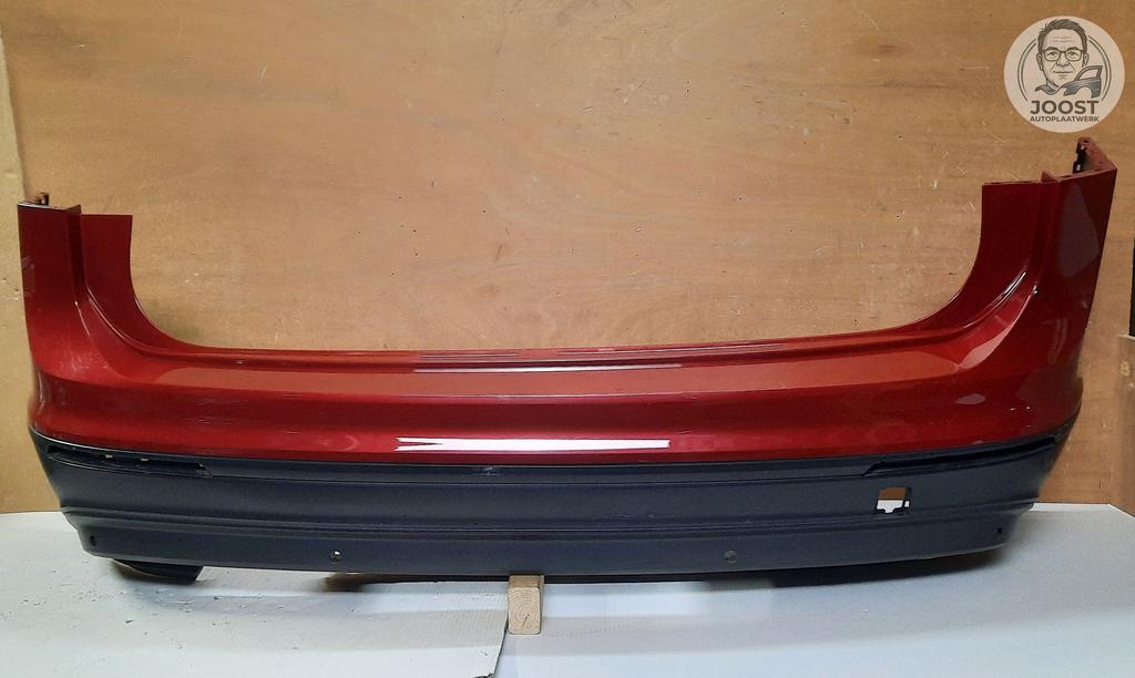 Achterbumper orgineel VW Tiguan 5NA FL v.a 2020 Ruby Red, Gebruikt, Herkomst onderdeel bekend, Ophalen of Verzenden, Achter