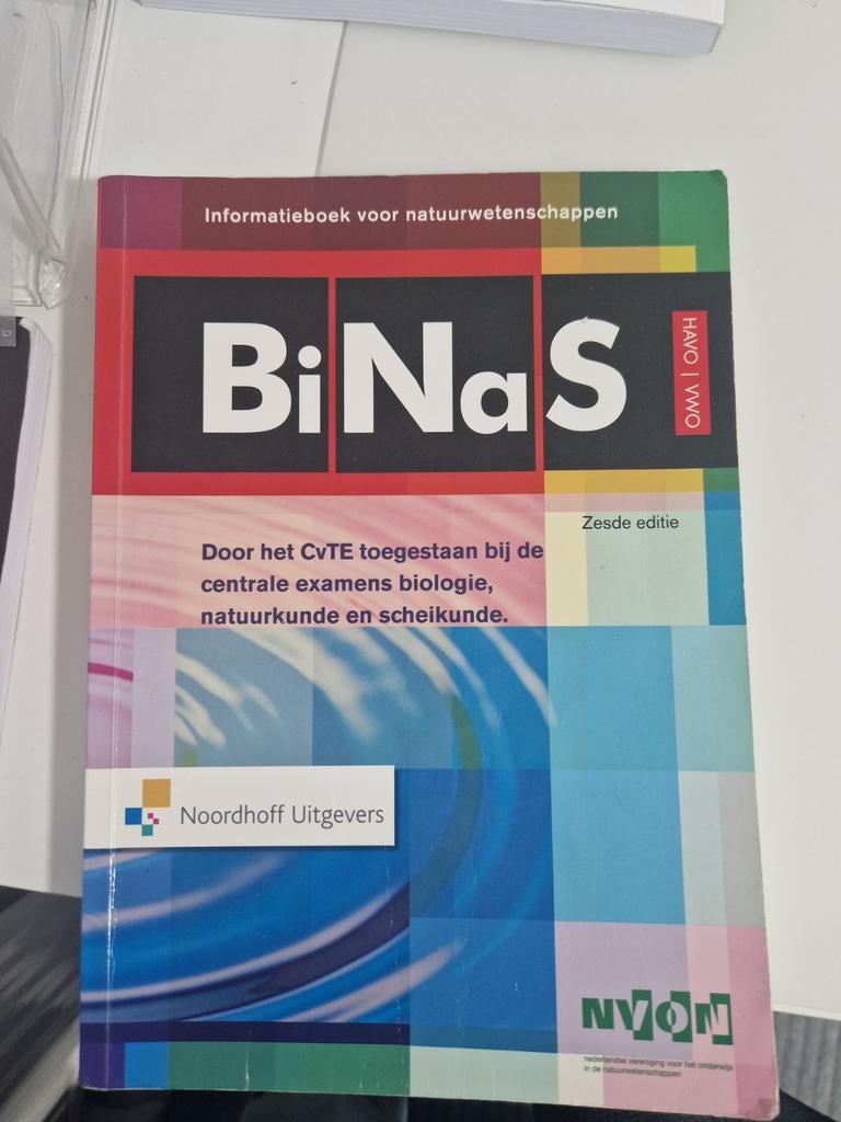 Binas, Boeken, Ophalen of Verzenden, Zo goed als nieuw, Natuurwetenschap