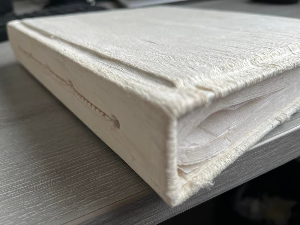 Vintage handgebonden fotoboek leeg, Audio, Tv en Foto, Fotoalbums en Accessoires, Ophalen of Verzenden, Zo goed als nieuw