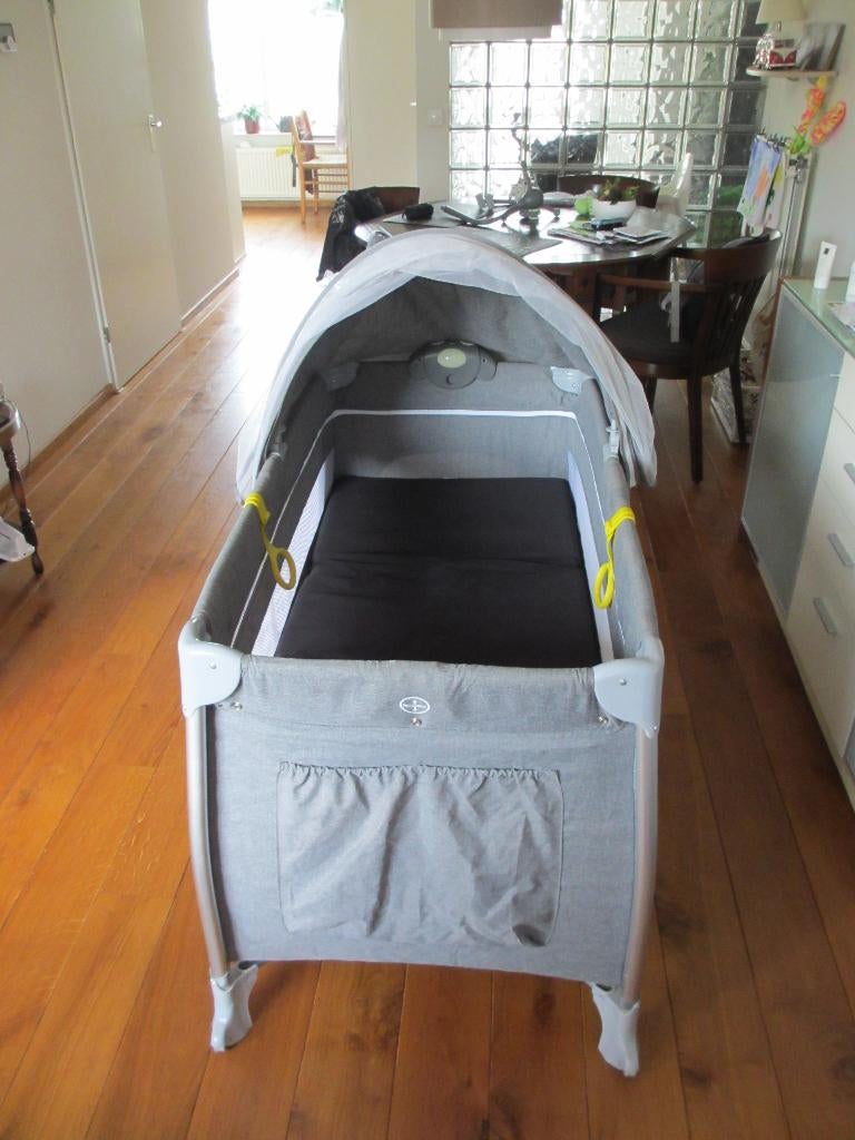 opvouwbaar bedje, Ophalen, Zo goed als nieuw, Reisbedje