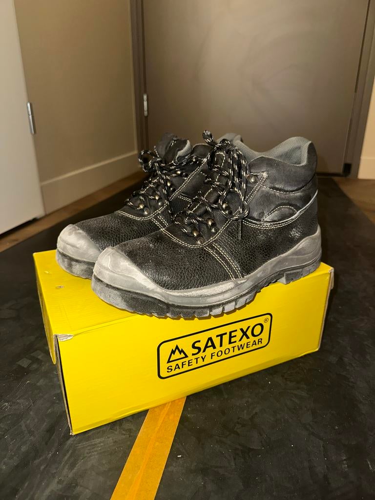 Satexo veiligheidsschoenen/werkschoenen maat 39 en 44, Ophalen of Verzenden, Zo goed als nieuw