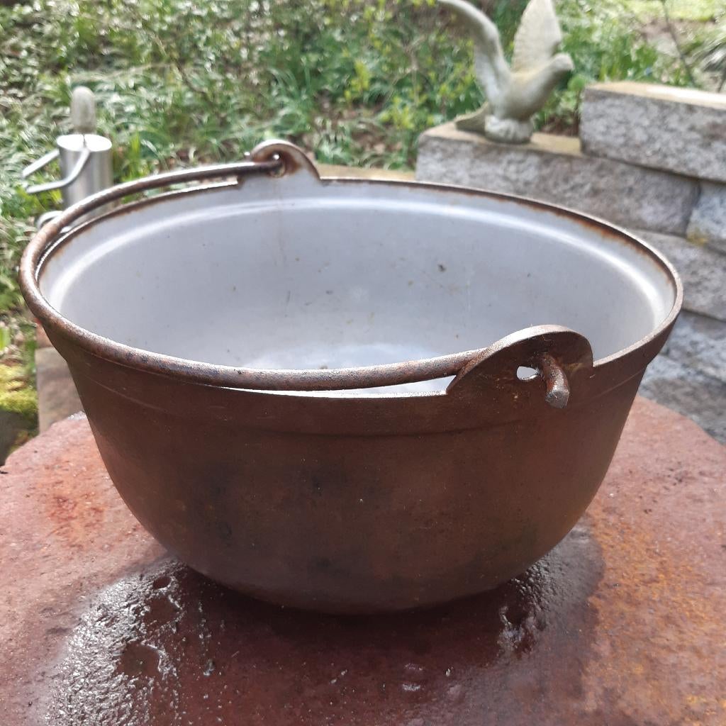 Antieke gietijzeren ketel met hengsel dia 38 cm., Antiek en Kunst, Antiek | Overige Antiek, Ophalen of Verzenden