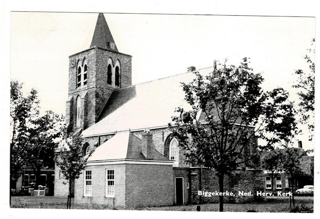 Biggekerke. Fotokaart van de Ned. Herv. Kerk., Verzamelen, Ansichtkaarten | Nederland, Ophalen of Verzenden, 1940 tot 1960, Ongelopen