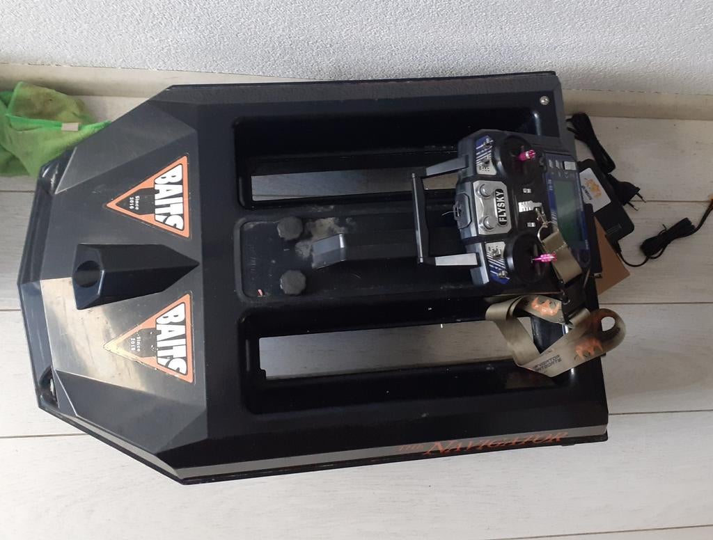 Navigator voerboot + lithium 28ah accu, Ophalen, Gebruikt, Overige typen