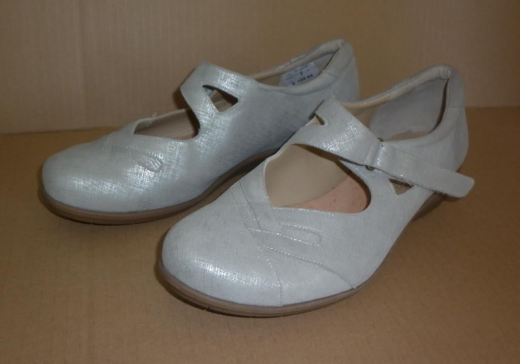 damesschoen met sleehakje maat 40,5 merk : Durea, Durea, Overige typen, Ophalen of Verzenden, Grijs