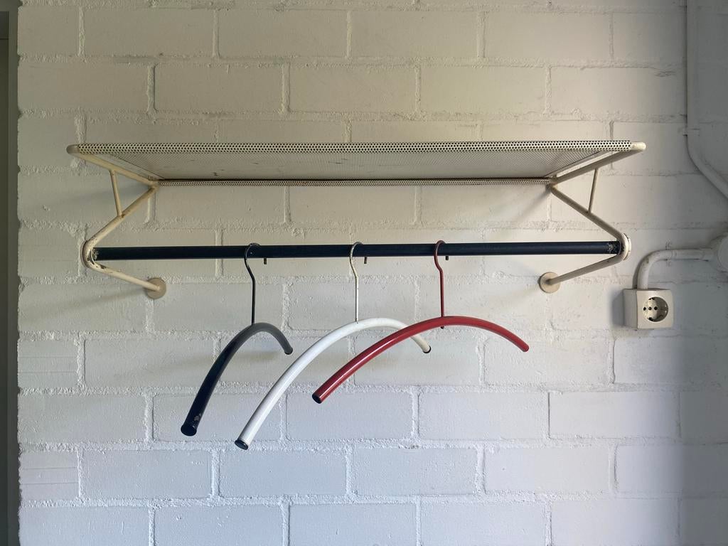 Wandkapstok Artimeta Mathieu Matégot jaren 50, Huis en Inrichting, Gebruikt, Minder dan 100 cm, Metaal, Ophalen