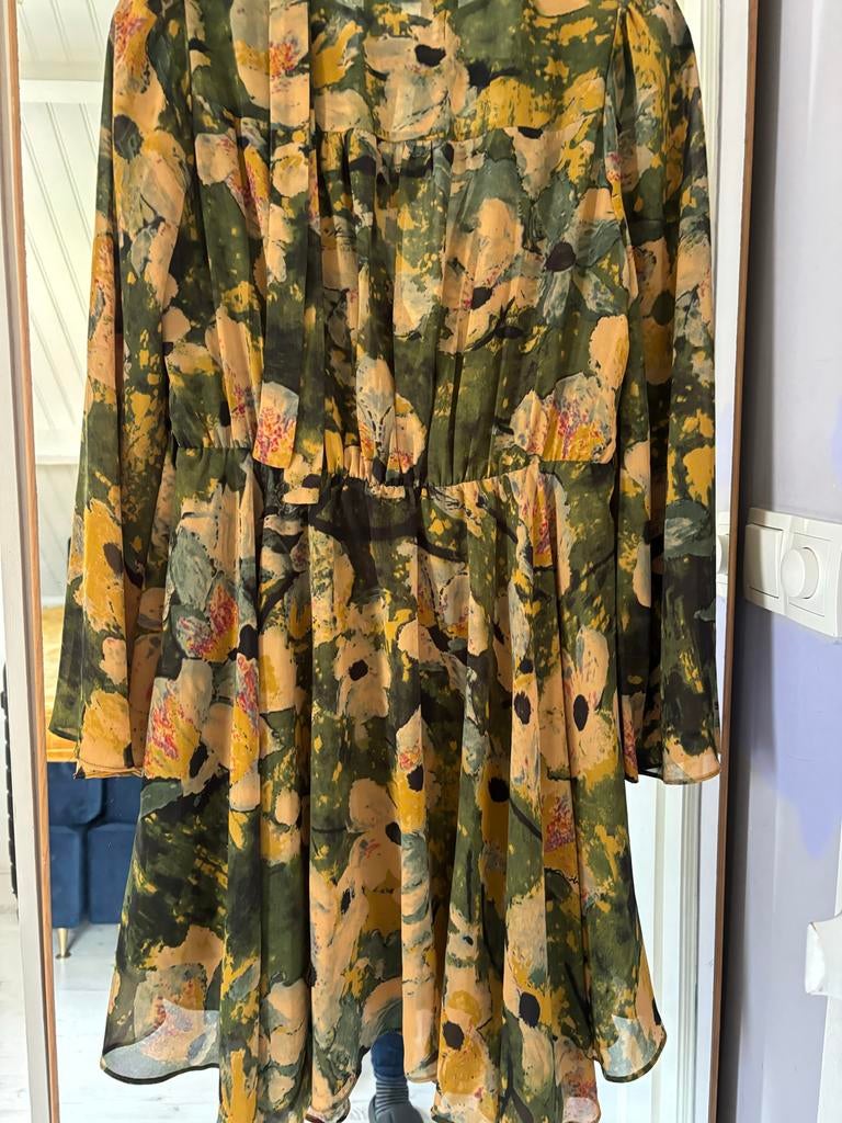 Guts & Gusto jurkje met bloemenprint, Maat 42/44 (L), Ophalen of Verzenden, Gedragen, Boven de knie