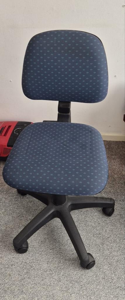 Comfortabele  bureaustoel, Huis en Inrichting, Ophalen, Gebruikt, Blauw, Bureaustoel
