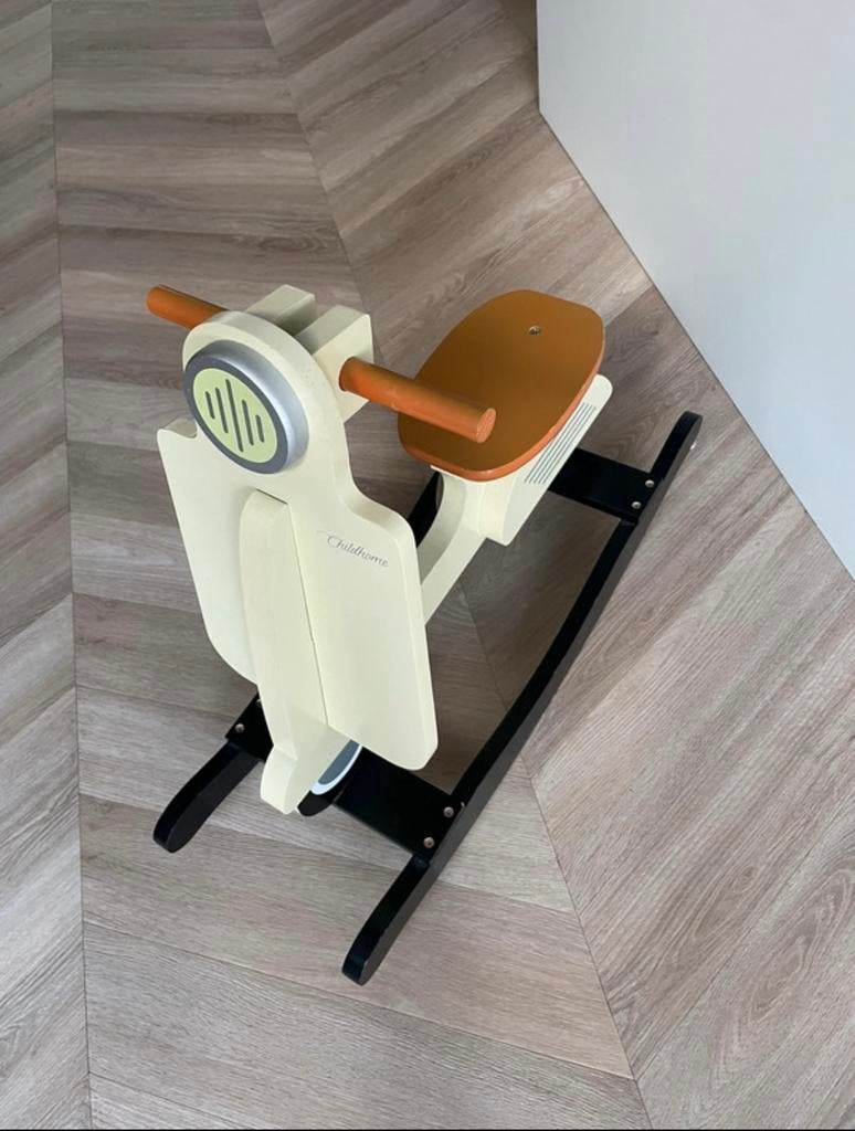 Houten hobbel scooter, Ophalen, Zo goed als nieuw