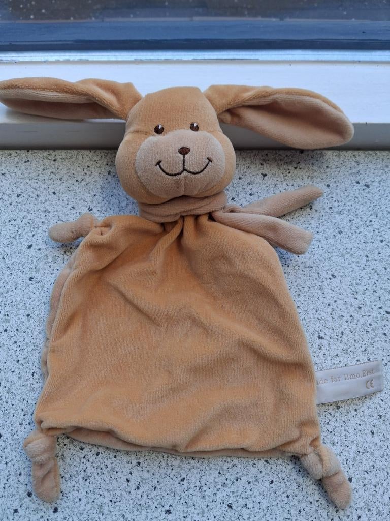 Knuffeldoek konijn merk Ilmo Elst licht bruin velours, Konijn, Ophalen of Verzenden, Zo goed als nieuw, Wasbaar