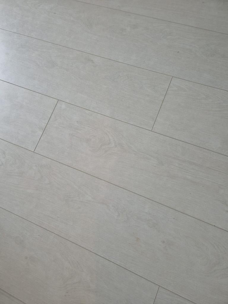 65 m² White Wash Laminaat + Extra Nieuwe Planken, Gebruikt, Wit, Ophalen of Verzenden, Modern