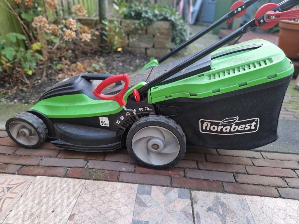 Elektrische grasmaaier Florabest, Ophalen, Gebruikt, Elektrische grasmaaier, FloraBest
